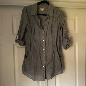Mossimo button down blouse